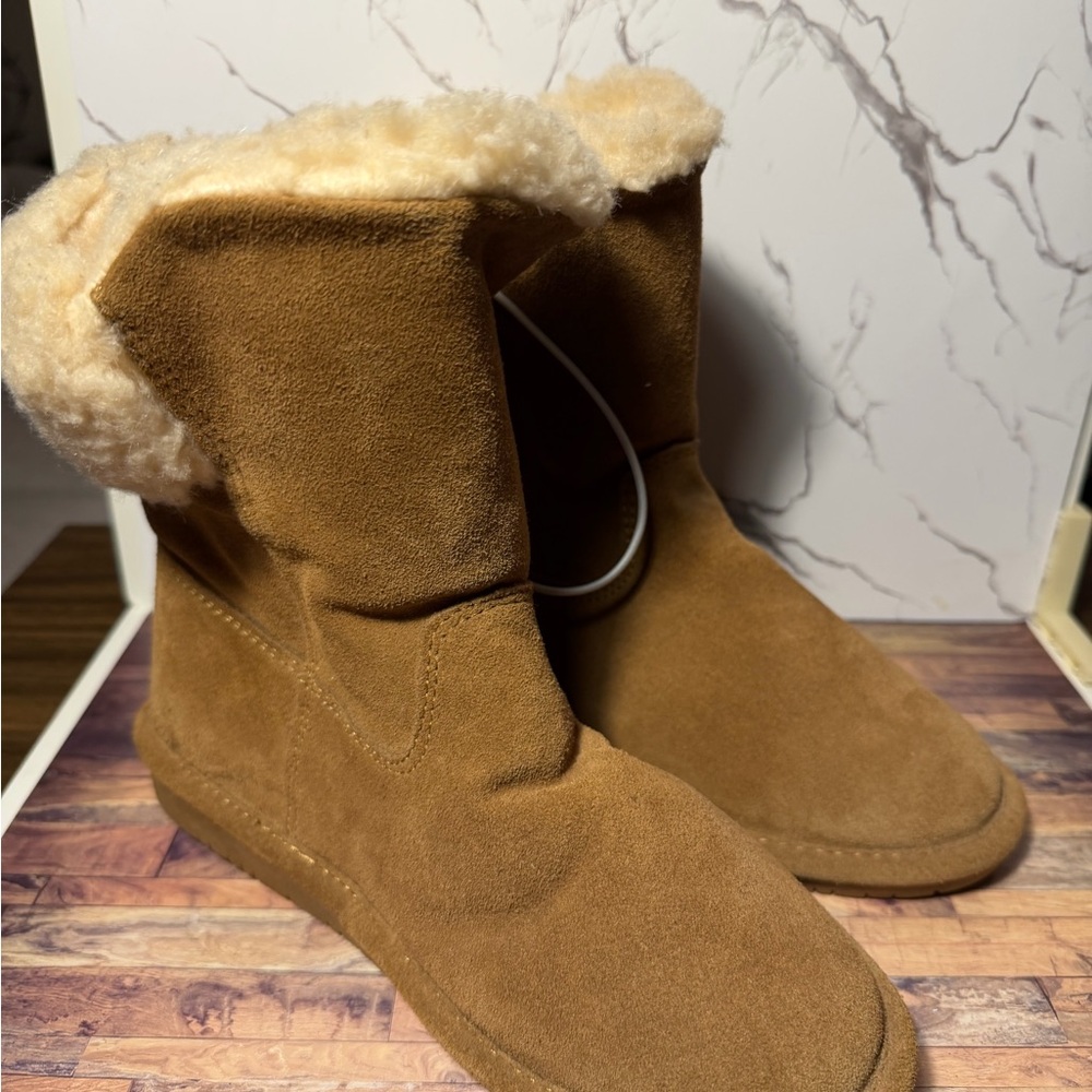 Bearpaw Youth Boots Size youth 5 Chestnut Brown
